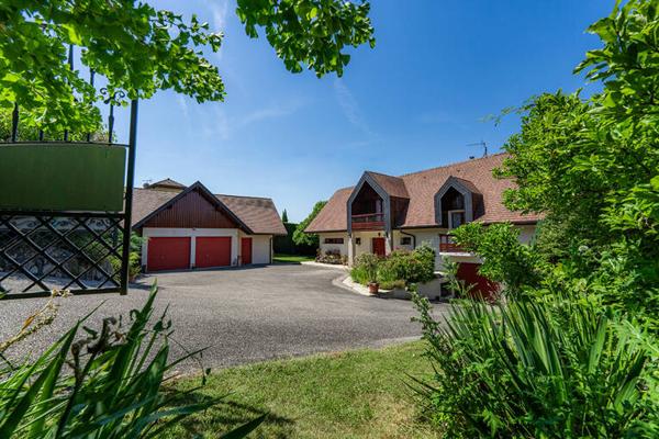 Grésy-sur-Aix - Villa familiale avec piscine sur terrain de 2 390 m²
