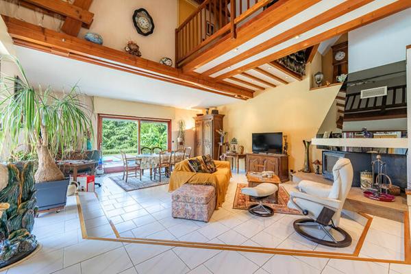 Grésy-sur-Aix - Villa familiale avec piscine sur terrain de 2 390 m²