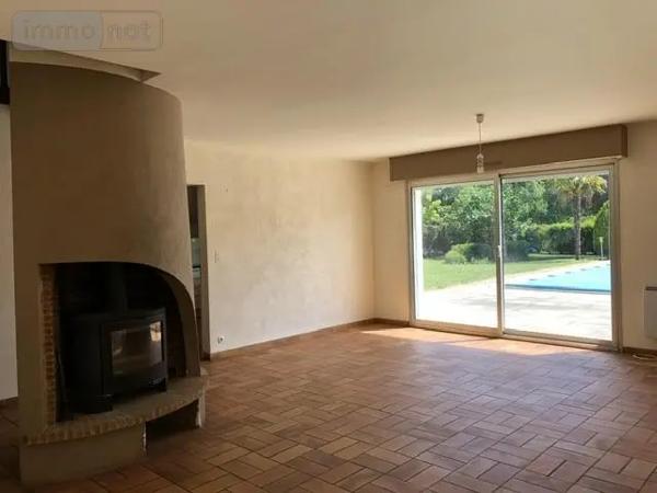 Achat - Maison Soulaire-et-Bourg 49460 7 pièces 138 m 2 2387 m 2