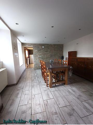 Maison 143 m2 – 4 chambres – terrain 370 m2– terrasse -PUY GUILLAUME (63290)