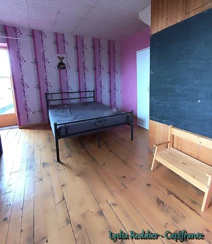 Maison 143 m2 – 4 chambres – terrain 370 m2– terrasse -PUY GUILLAUME (63290)