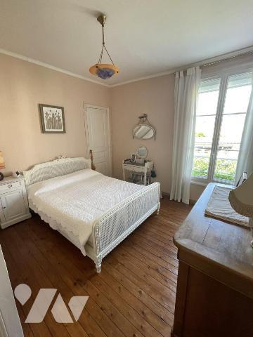Mancelle 4 chambres, jardin de ville, garage