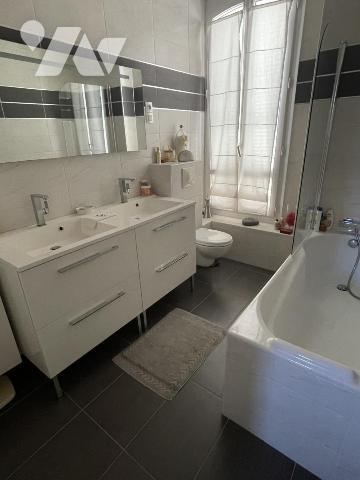 Mancelle 4 chambres, jardin de ville, garage