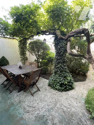 Mancelle 4 chambres, jardin de ville, garage