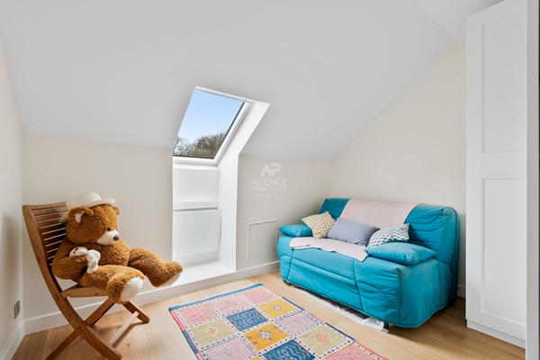 Maison Saint Germain En Laye 8 pièce(s) 170 m2 1 242 000 € **  - Référence  18187