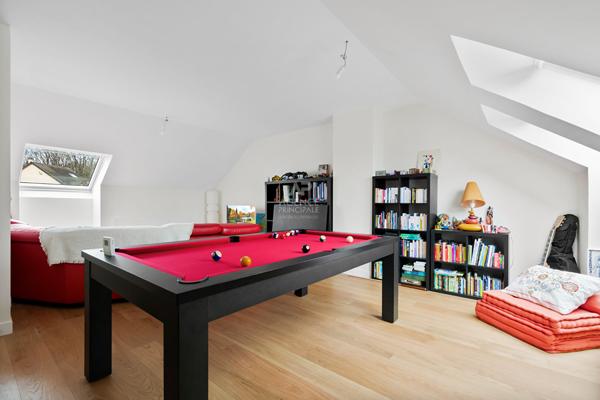 Maison Saint Germain En Laye 8 pièce(s) 170 m2 1 242 000 € **  - Référence  18187