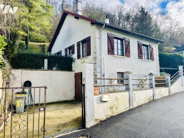 Maison individuelle sur sous-sol avec jardin