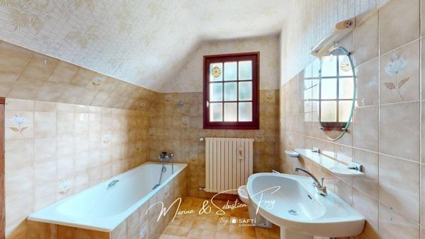 Grande maison familiale entre bourg et plages