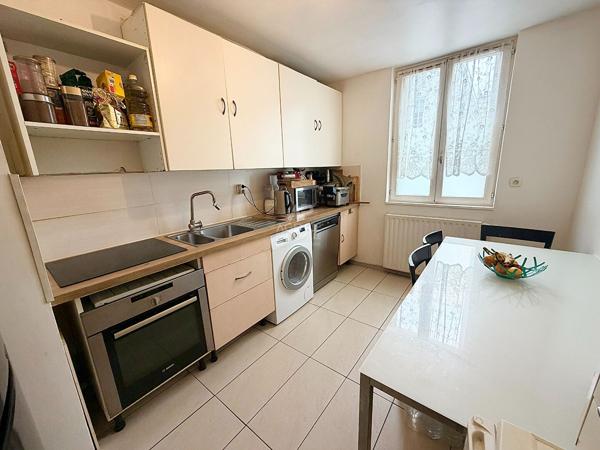 Appartement Cergy 4 pièce(s) 86 m2 229 000 € **  - Référence  2309