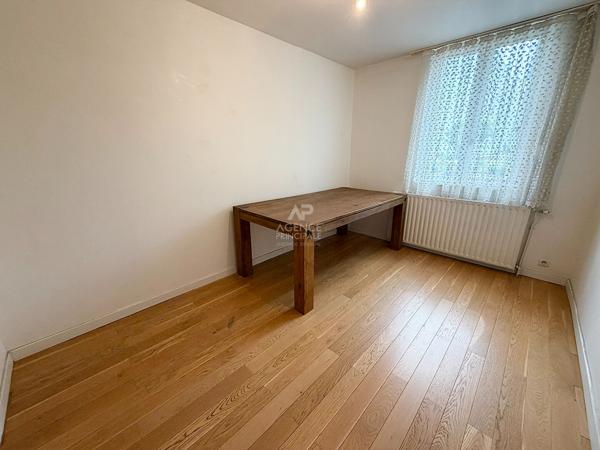 Appartement Cergy 4 pièce(s) 86 m2 229 000 € **  - Référence  2309