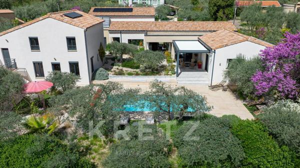 Villa d’Exception à Nyons  – Luxe, Raffinement et Panorama Provençal