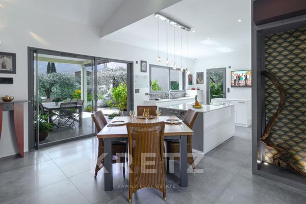 Villa d’Exception à Nyons  – Luxe, Raffinement et Panorama Provençal