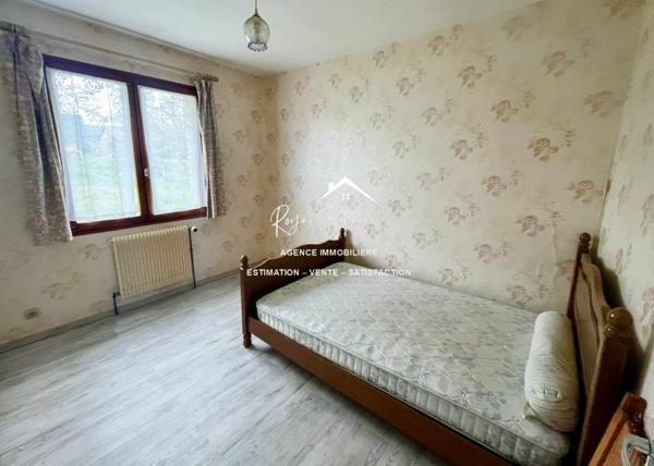 Maison de campagne bien située à Yzeures-sur-Creuse