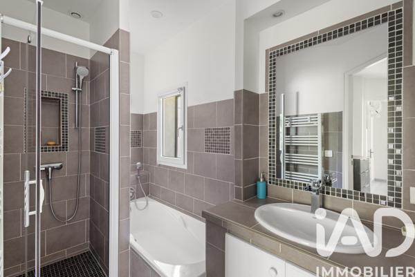 Maison à vendre 6 pièces 163 m² Tourves