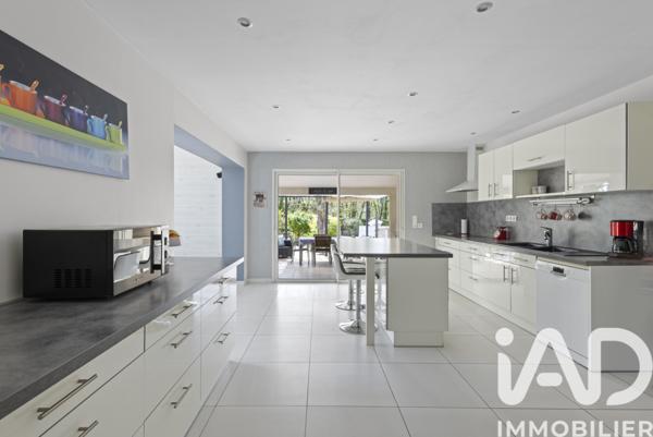 Maison à vendre 6 pièces 163 m² Tourves