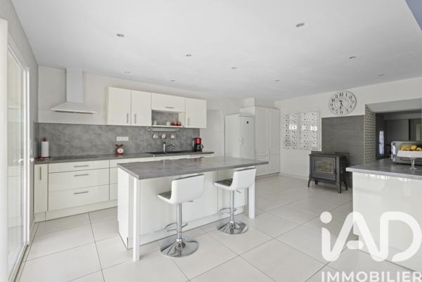 Maison à vendre 6 pièces 163 m² Tourves