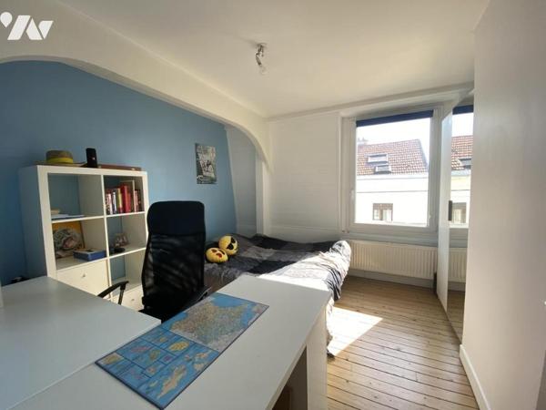 Maison 7 pièces avec garage  