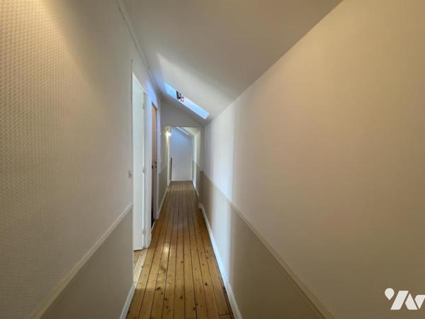 Maison 7 pièces avec garage  