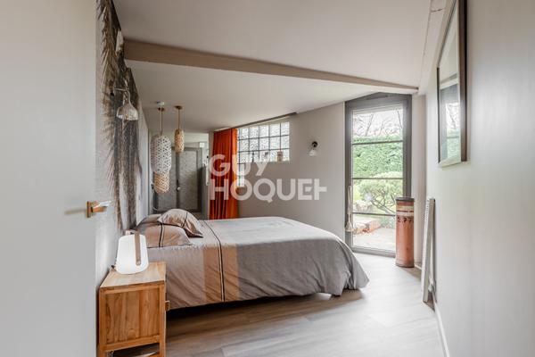 Loft Sainte Foy Les Lyon / Lyon5 156 m2 carrez et 359 M2 de jardin -parking - climatisation et cave