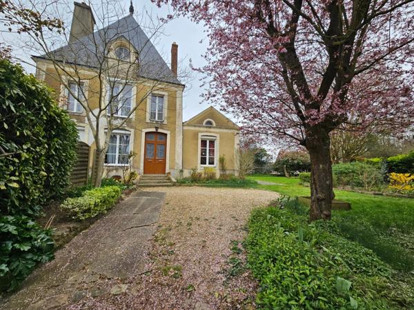 Maison à Beaumont-sur-Sarthe, 72170 - 8 pièces 210m²