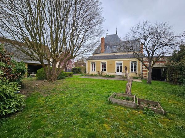 Maison à Beaumont-sur-Sarthe, 72170 - 8 pièces 210m²