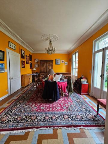 Maison à Beaumont-sur-Sarthe, 72170 - 8 pièces 210m²