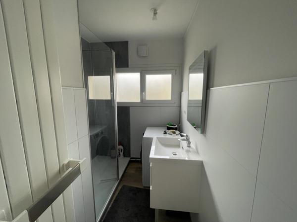 Saumur Appartement rénové de 84m2 avec cave; Idéal pour Investissement locatif ou premier achat Belle luminosité!