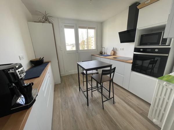 Saumur Appartement rénové de 84m2 avec cave; Idéal pour Investissement locatif ou premier achat Belle luminosité!