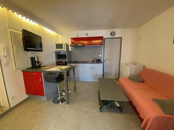 Appartement à louer    1 pièce •  La Rochelle