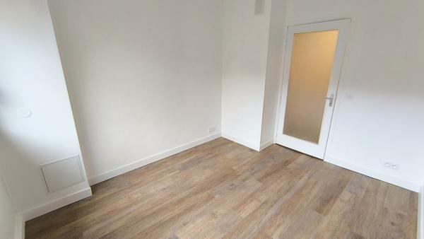 Location
                Appartement56,92 m² - 3 Pièces -
                    CLERMONT FERRAND (63000)