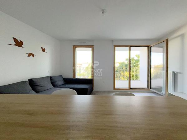 Appartement Poissy 3 pièce(s) meublés de 60.49 m2 Loyer 1 375 €/mois charges comprises **  - Référence  9050