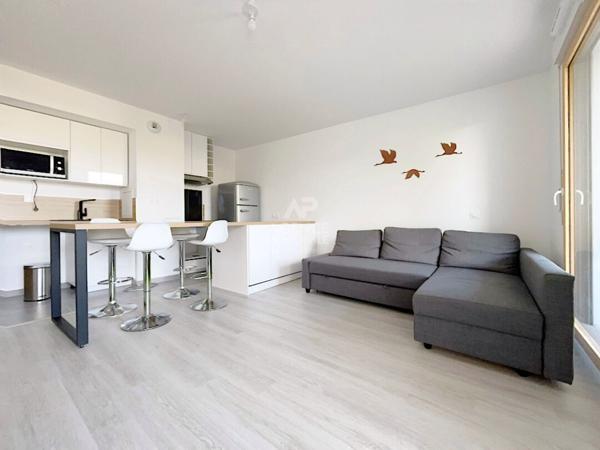 Appartement Poissy 3 pièce(s) meublés de 60.49 m2 Loyer 1 375 €/mois charges comprises **  - Référence  9050