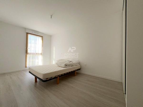 Appartement Poissy 3 pièce(s) meublés de 60.49 m2 Loyer 1 375 €/mois charges comprises **  - Référence  9050