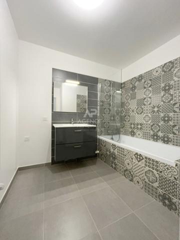 Appartement Poissy 3 pièce(s) meublés de 60.49 m2 Loyer 1 375 €/mois charges comprises **  - Référence  9050