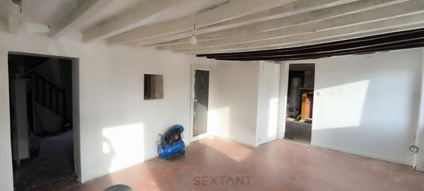 Ensemble de 2 maisons à rénover avec petit jardin