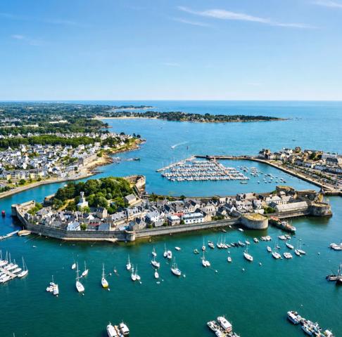 COUP DE CŒUR À CONCARNEAU – MAISON FAMILIALE RÉNOVÉE AVEC PETITE VUE MER