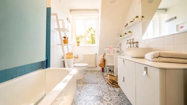 COUP DE CŒUR À CONCARNEAU – MAISON FAMILIALE RÉNOVÉE AVEC PETITE VUE MER