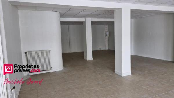 LE COTEAU  -  MURS COMMERCIAUX LIBRES, LOCAL 255 m²