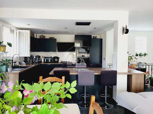 Maison Château Arnoux + Dépendances et garage en Zone artisanale, Château Arnoux 5 pièce(s) 92 m2