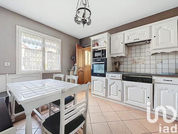 Maison traditionnelle 6 pièces de 165 m² à Montigny-lès-Cormeilles (95370)