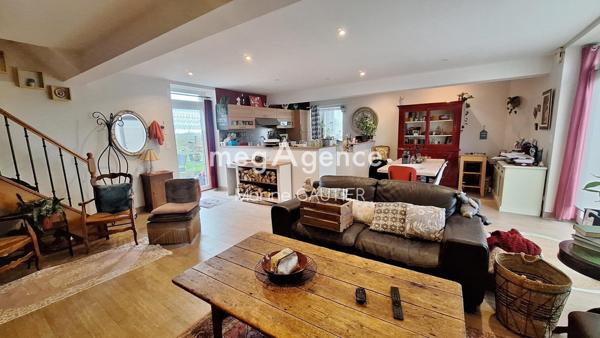 Maison à SAINT-MELOIR-DES-ONDES, 35350 - 5 pièces 116m²