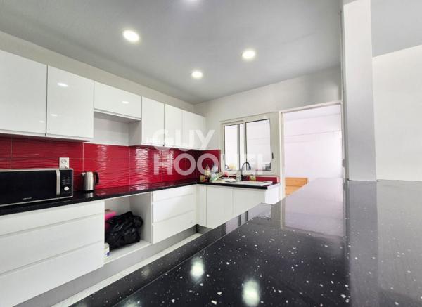 Maison Rénovée de 4 pièce(s) - Montabo