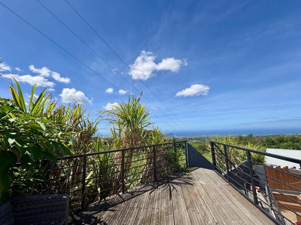 Belle maison de plain-pied avec piscine