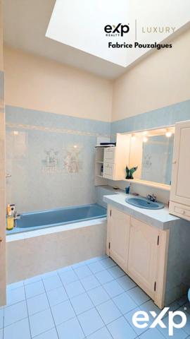 Maison de caractère avec appartement indépendant et jardin soigné