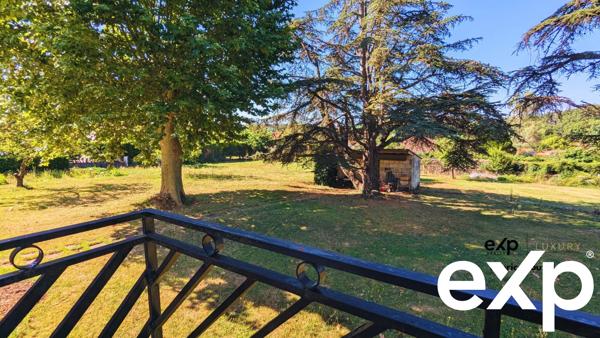 Maison de caractère avec appartement indépendant et jardin soigné