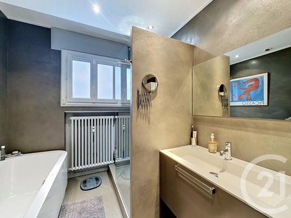 Appartement F5 à vendre  5 pièces - 152,04 m 2   LYON  - 69006