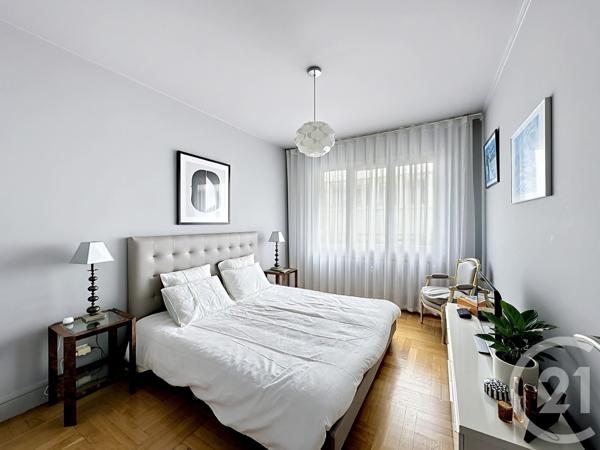 Appartement F5 à vendre  5 pièces - 152,04 m 2   LYON  - 69006