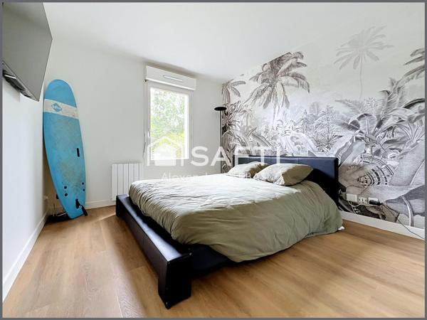 GRADIGNAN – T2 de 48 m² entièrement rénové – Résidence avec piscine et parking