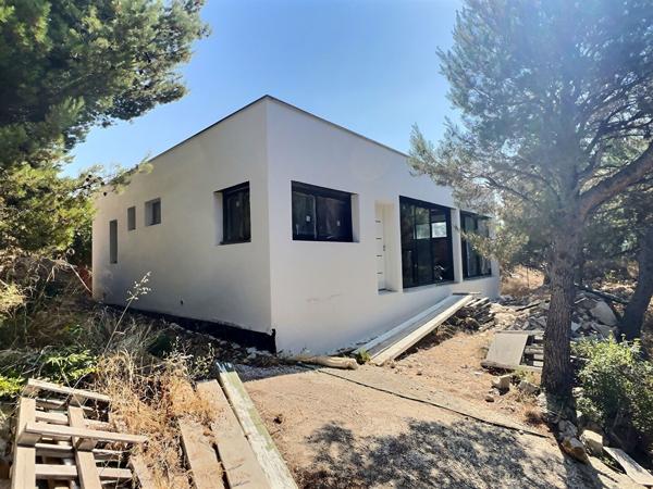A vendre maison de type 4 à Marseille 13013 - Terrain 1580m2 - Vue mer et collines - secteur PALAMA