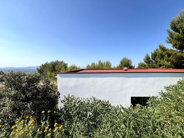 A vendre maison de type 4 à Marseille 13013 - Terrain 1580m2 - Vue mer et collines - secteur PALAMA